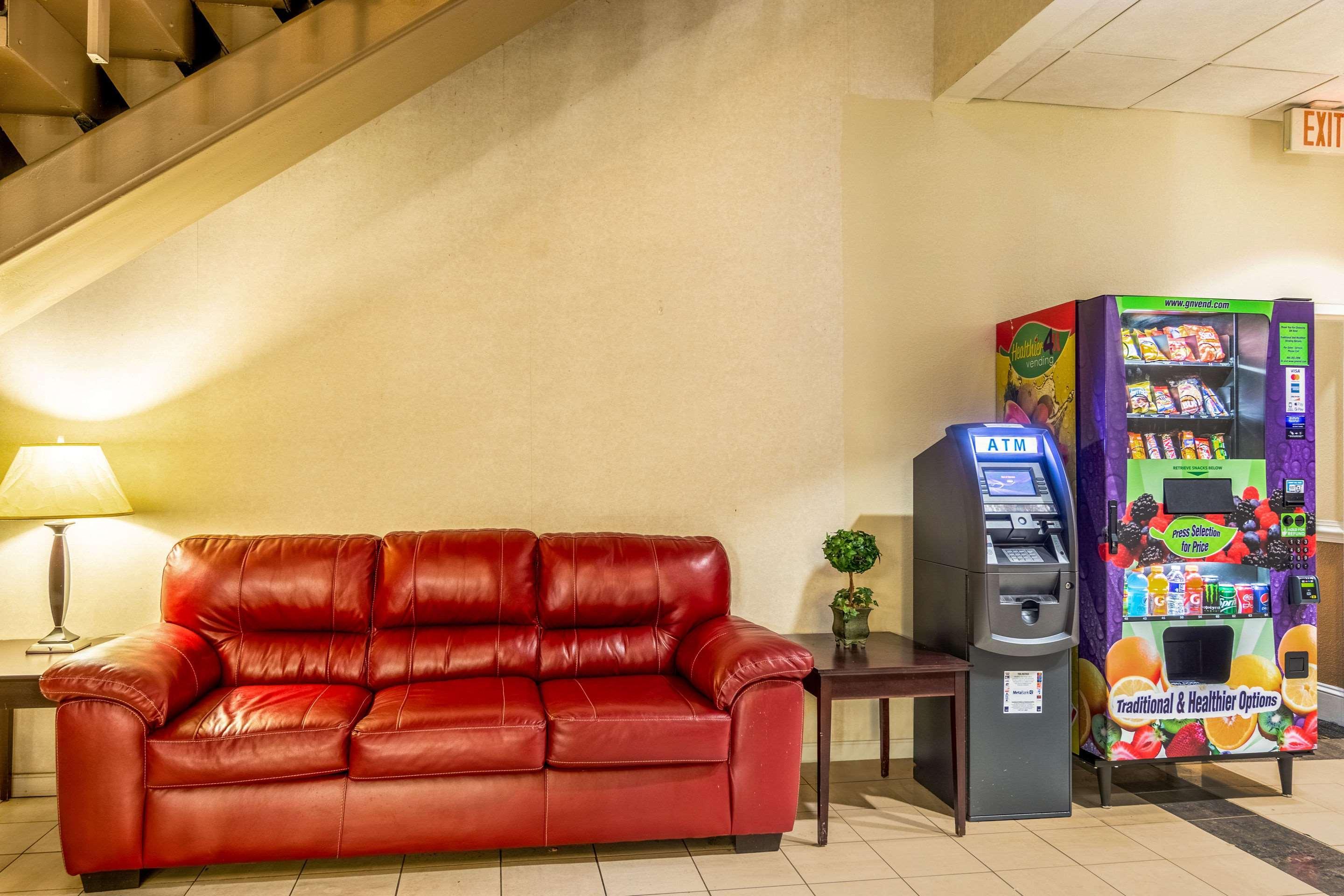 Rodeway Inn Central Ρίτσμοντ Εξωτερικό φωτογραφία
