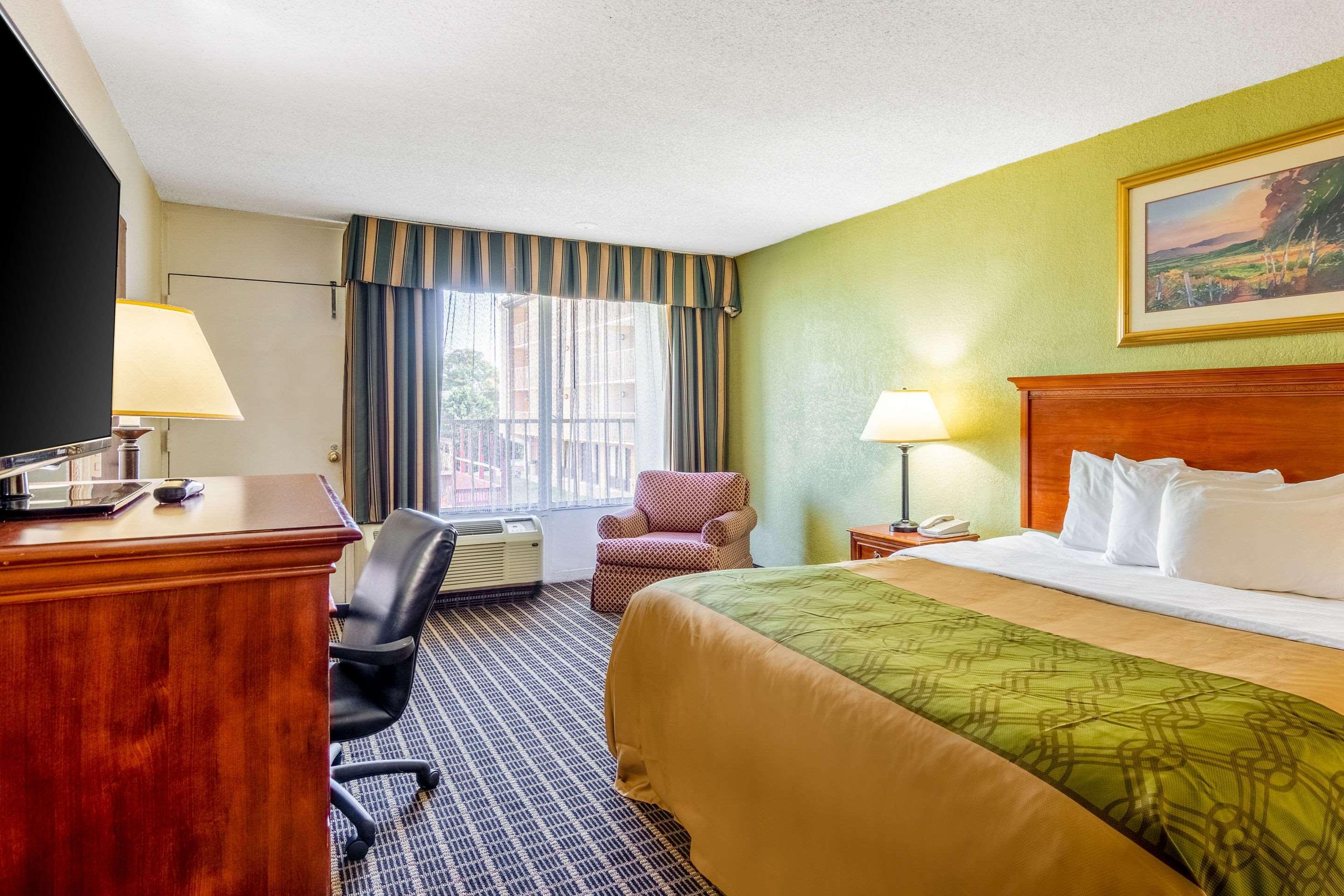Rodeway Inn Central Ρίτσμοντ Εξωτερικό φωτογραφία